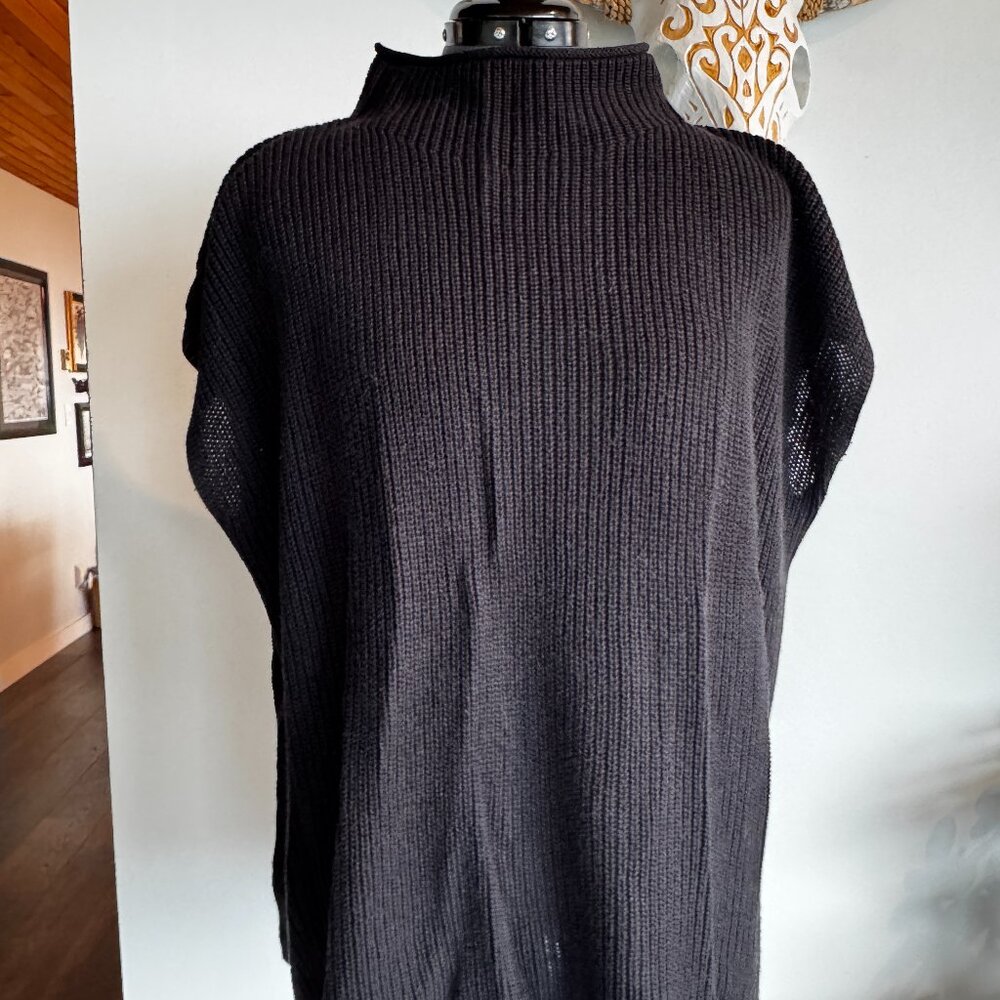 Eileen Fisher’s boxy cropped sweater - Black Medium